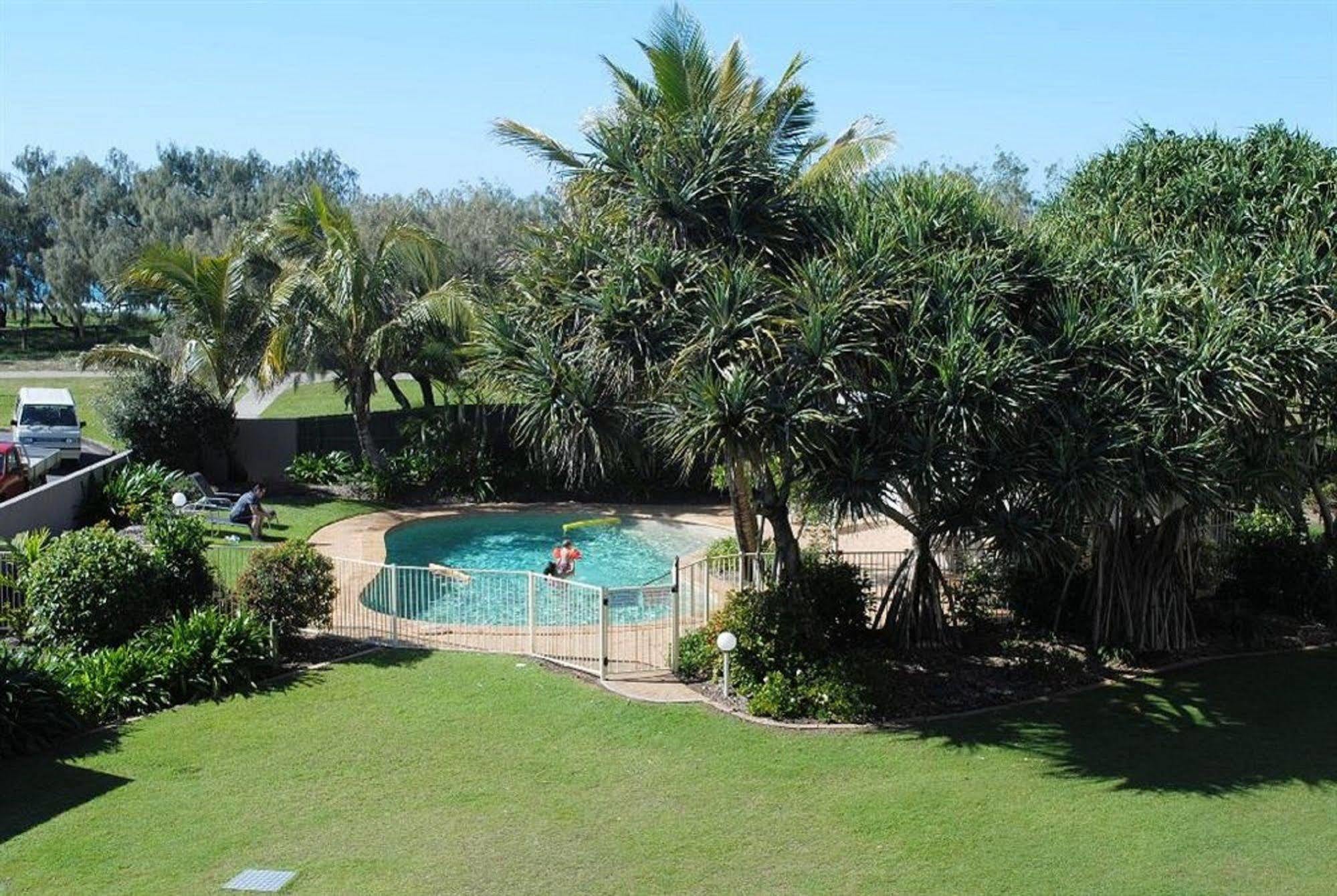 Surfside On The Beach Buddina Exterior foto
